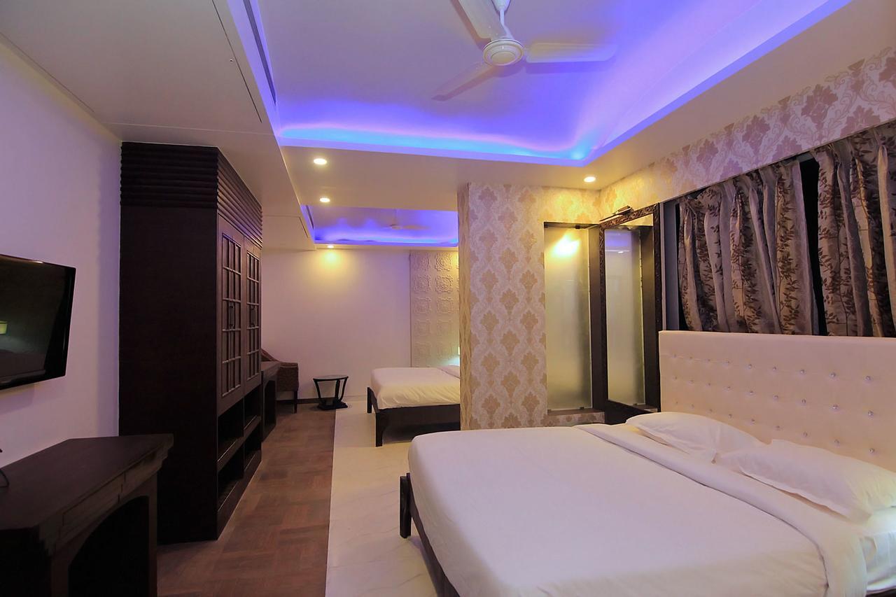 Hotel Sai Dharam Palace Shirdi Exterior foto